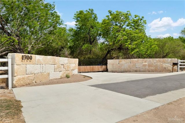 1700 Dartmouth Avenue, Mcallen, TX 78504
