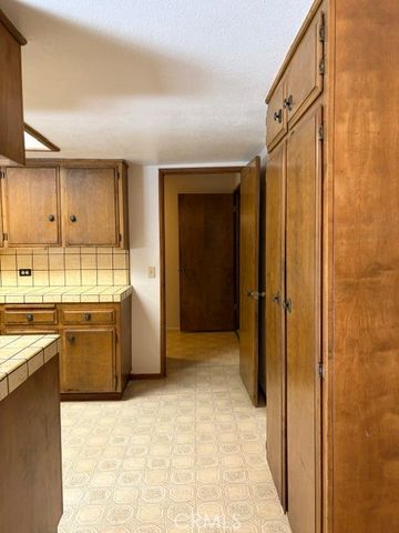 1163 Jungfrau, Crestline, CA 92325