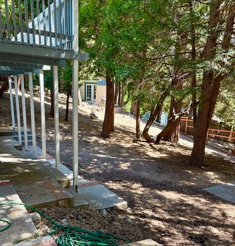 1163 Jungfrau, Crestline, CA 92325