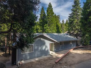 1163 Jungfrau, Crestline, CA 92325