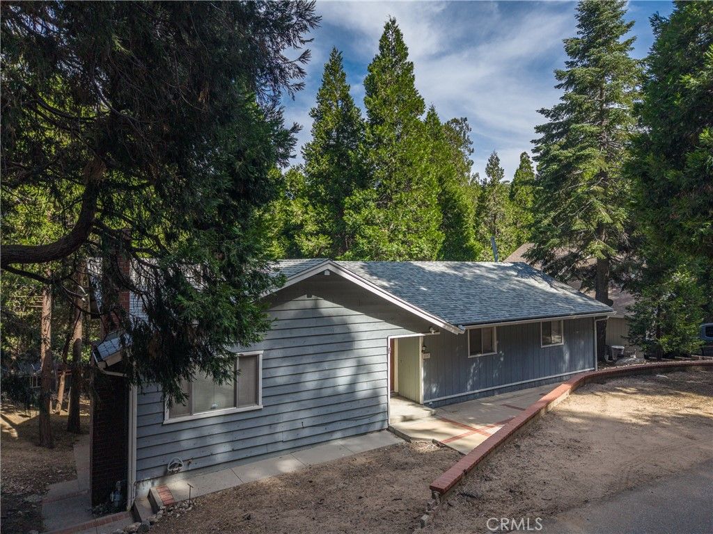 1163 Jungfrau, Crestline, CA 92325