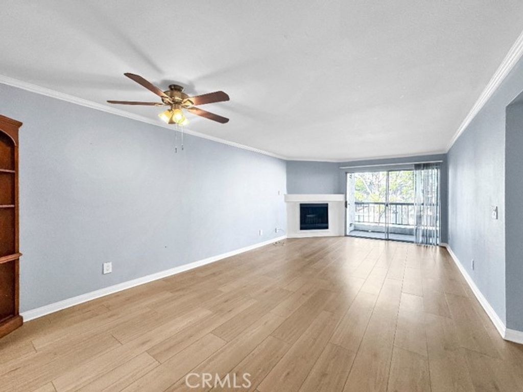 5500 Owensmouth 204, Woodland Hills (los Angeles), CA 91367