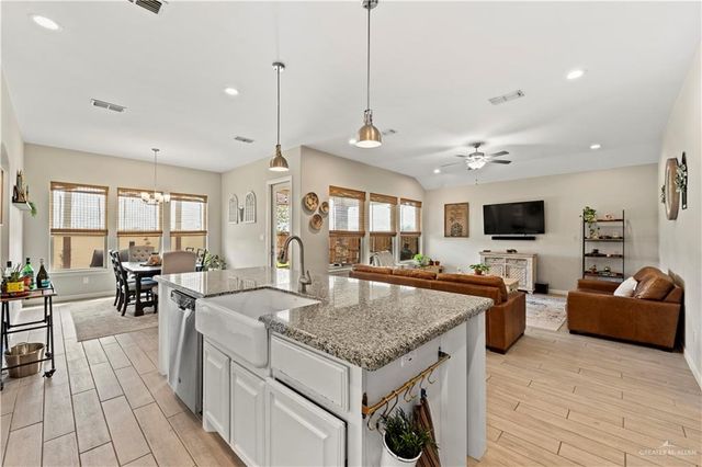 5365 Escondido Pass, Mcallen, TX 78504