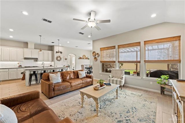 5365 Escondido Pass, Mcallen, TX 78504