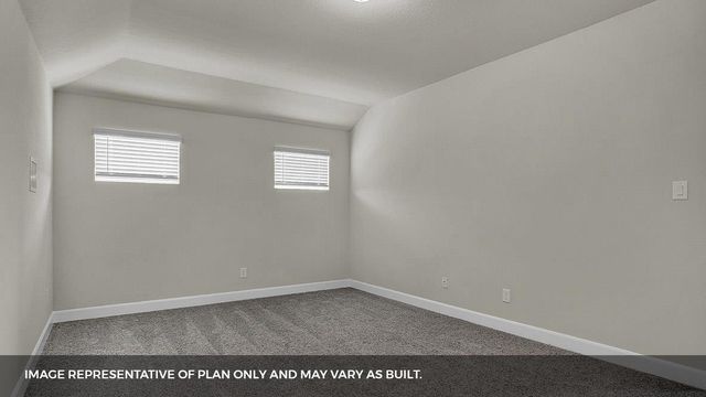 210 Salkeld DR, Uhland, TX 78640