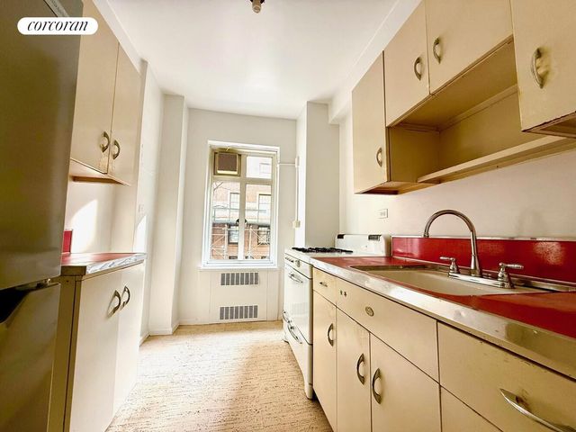 65 E 76th St Apt 2C, New York City, NY 10021