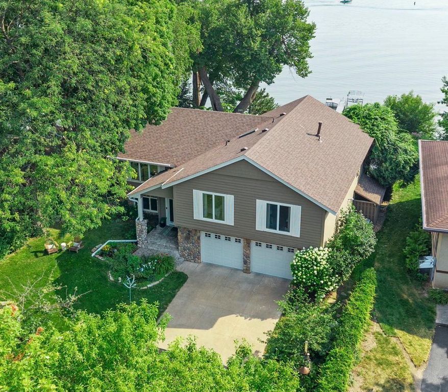 162 Peninsula Road, Medicine Lake, MN 55441 — photo 3
