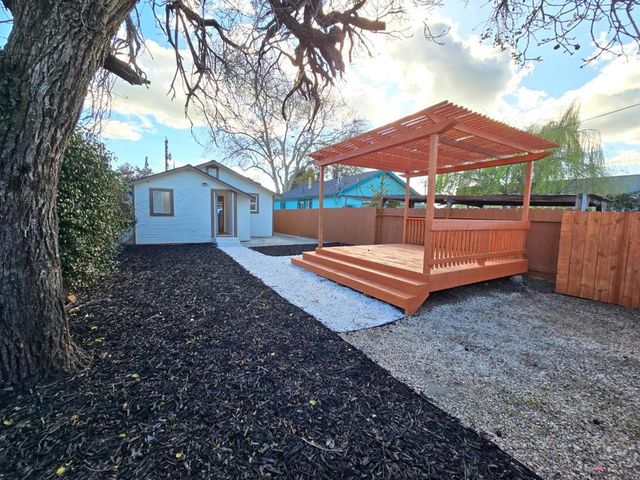 46 South Street, Hollister, CA 95023