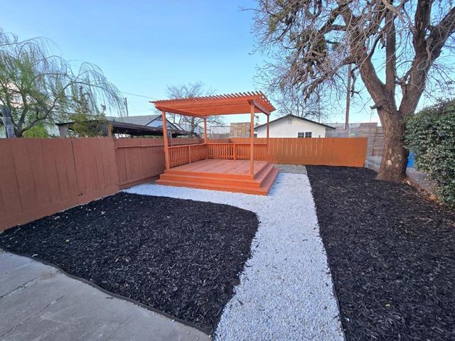 46 South Street, Hollister, CA 95023