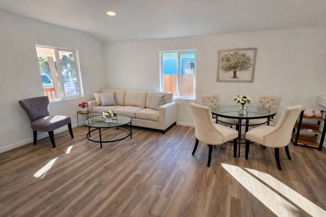 46 South Street, Hollister, CA 95023