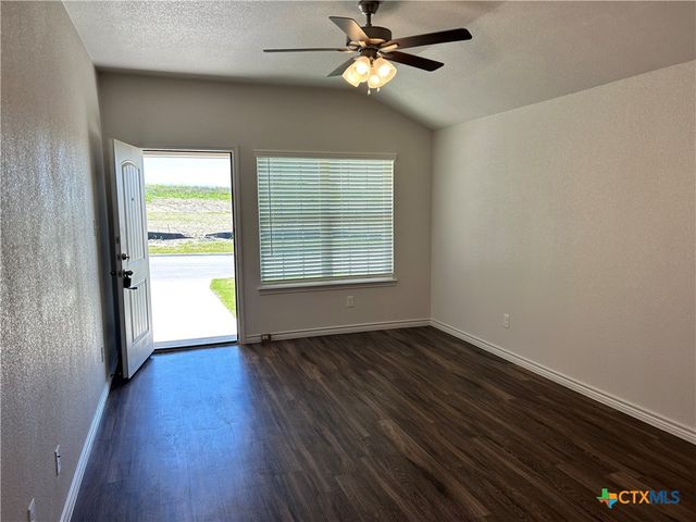 114 Dolphin Drive B, Temple, TX 76501