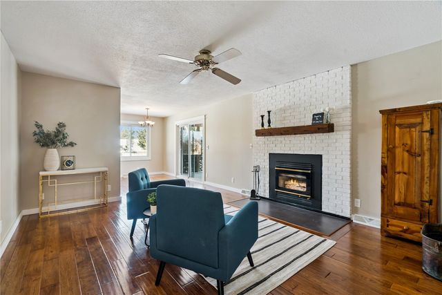 3979 Gie Drive, Center Point, IA 52213