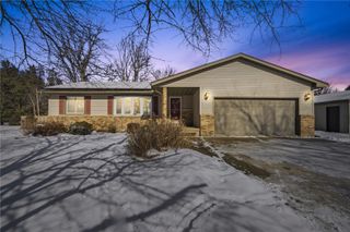 3979 Gie Drive, Center Point, IA 52213
