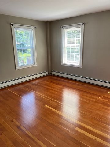 54 West Main Street 2, Westborough, MA 01581