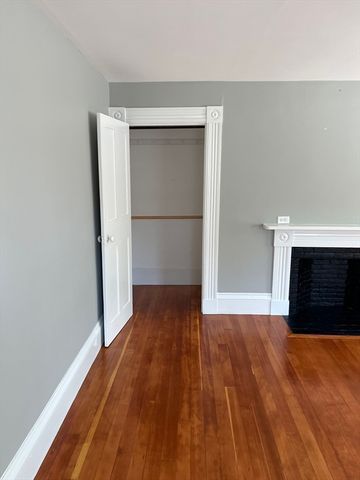 54 West Main Street 2, Westborough, MA 01581