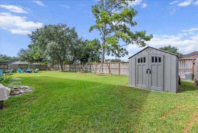 2111 Bataan Drive, League City, TX 77573
