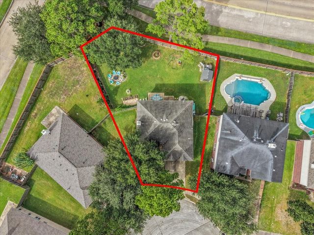 2111 Bataan Drive, League City, TX 77573