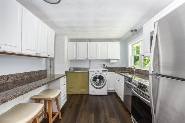 12 Terri Rd, Framingham, MA 01701