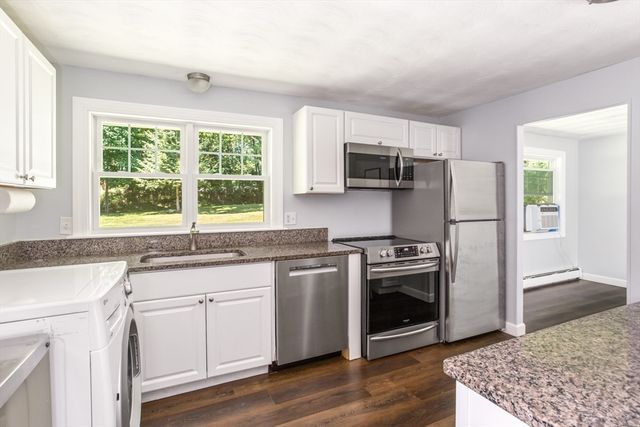 12 Terri Rd, Framingham, MA 01701