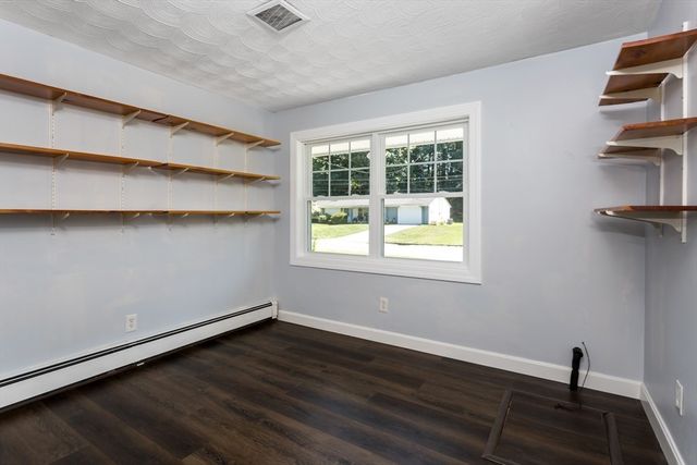 12 Terri Rd, Framingham, MA 01701