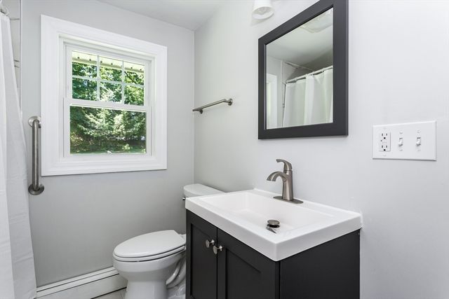12 Terri Rd, Framingham, MA 01701
