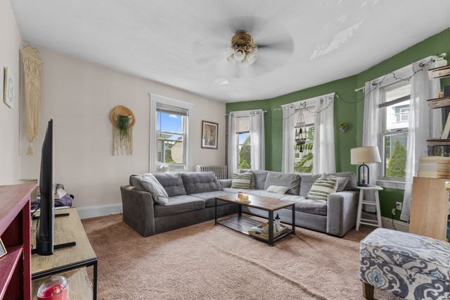 14 Columbia Rd, Wakefield, MA 01880