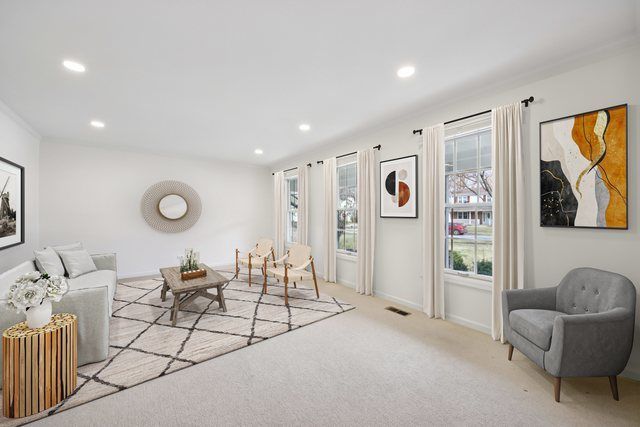 1028 Highland Lane, Glenview, IL 60025