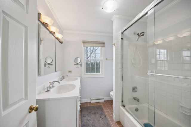 1028 Highland Lane, Glenview, IL 60025