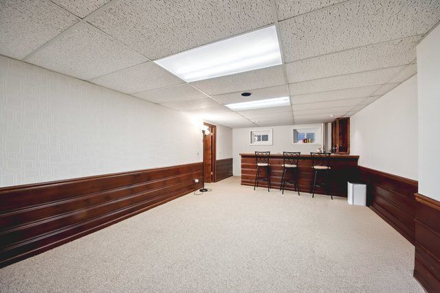 1028 Highland Lane, Glenview, IL 60025