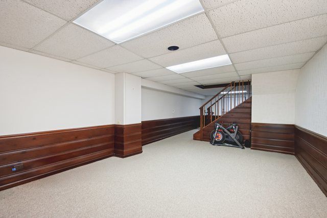 1028 Highland Lane, Glenview, IL 60025