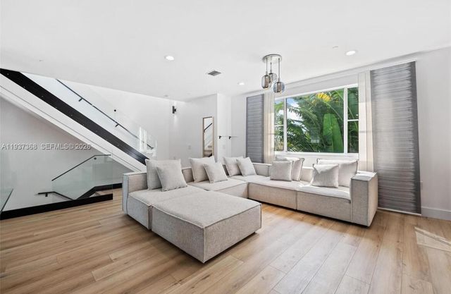 1705 Johnson St B, Hollywood, FL 33020