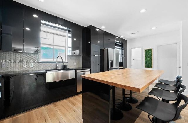 1705 Johnson St B, Hollywood, FL 33020