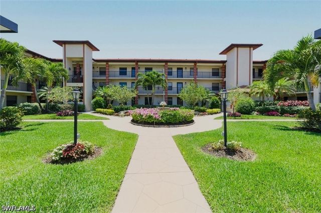 7220 Coventry CT 208, Naples, FL 34104