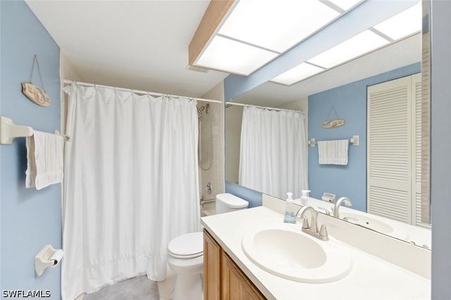 7220 Coventry CT 208, Naples, FL 34104