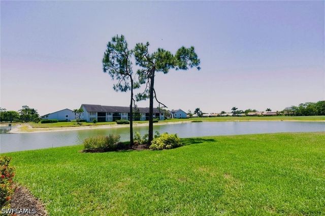 7220 Coventry CT 208, Naples, FL 34104
