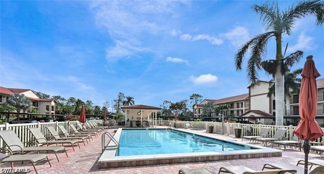 7220 Coventry CT 208, Naples, FL 34104