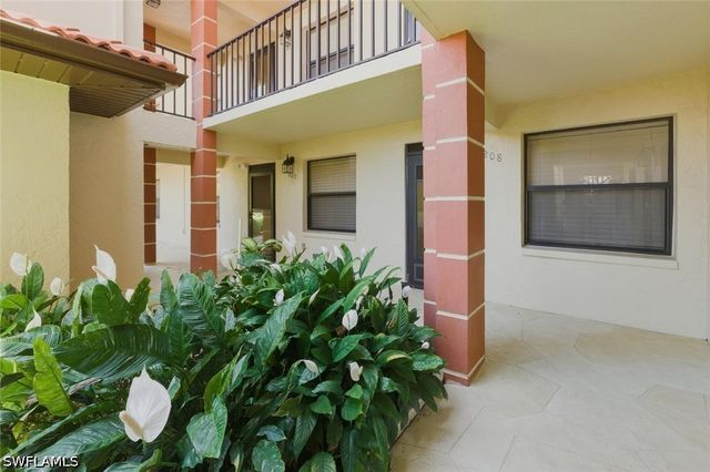 7220 Coventry CT 208, Naples, FL 34104
