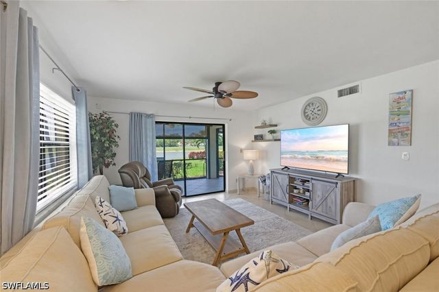 7220 Coventry CT 208, Naples, FL 34104