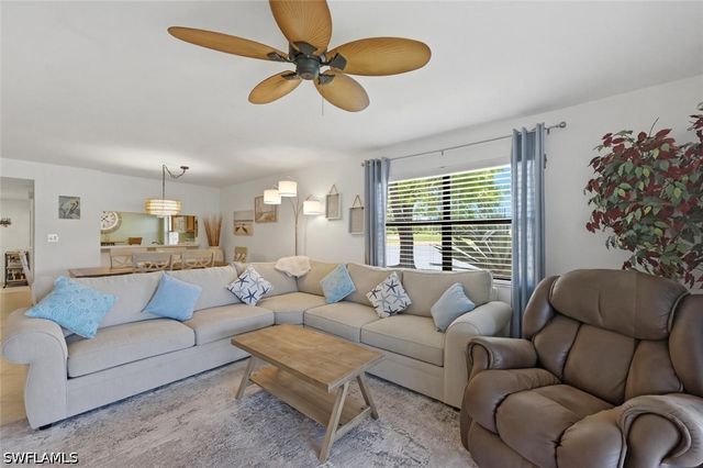 7220 Coventry CT 208, Naples, FL 34104