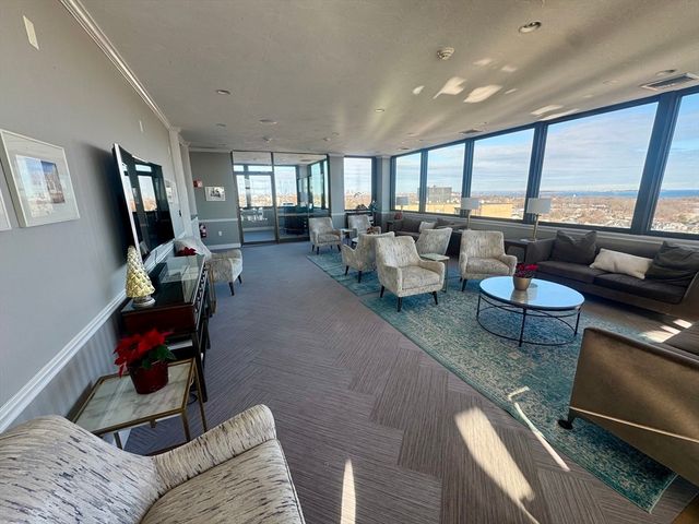 77 Adams St 1104, Quincy, MA 02169