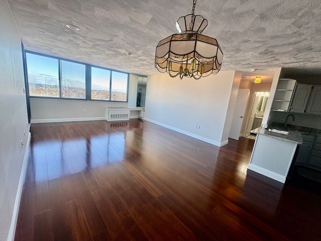 77 Adams St 1104, Quincy, MA 02169