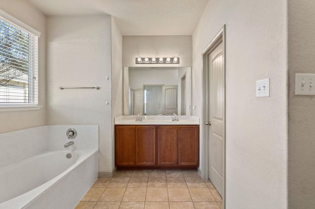 843 Avery PKWY, New Braunfels, TX 78130