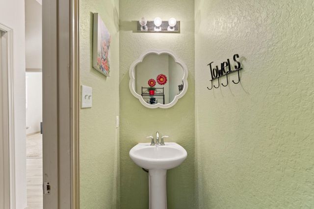 843 Avery PKWY, New Braunfels, TX 78130