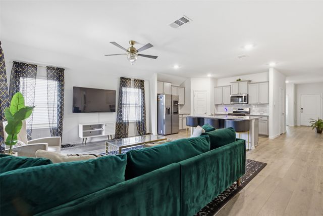 10116 Autumn Leaves Lane, Aubrey, TX 76227