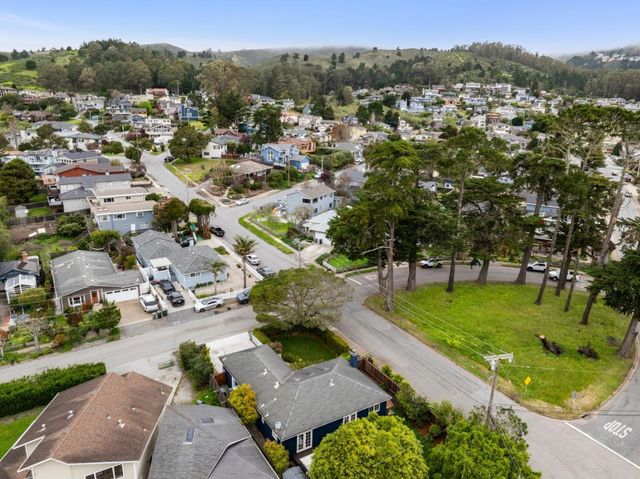 499 Sonora Avenue, El Granada, CA 94019