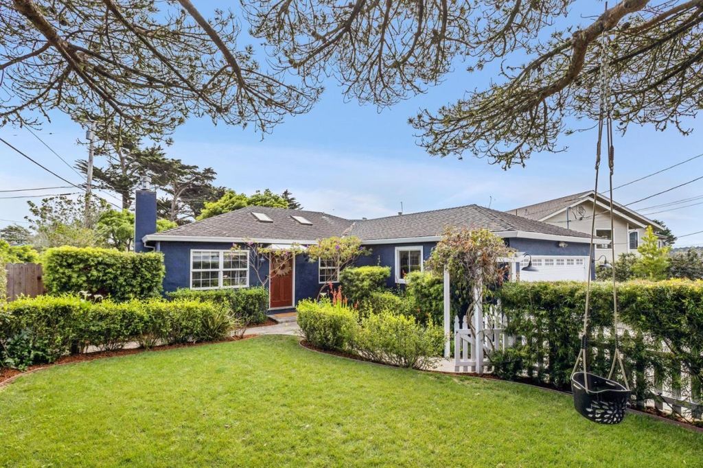 499 Sonora Avenue, El Granada, CA 94019