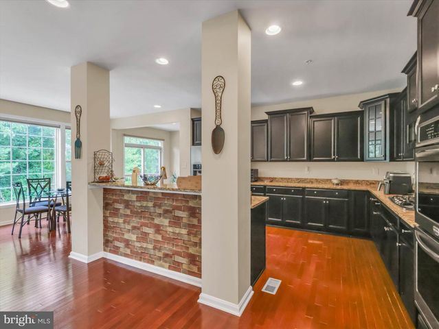 2805 TROTTER PARK LN, Lanham, MD 20706
