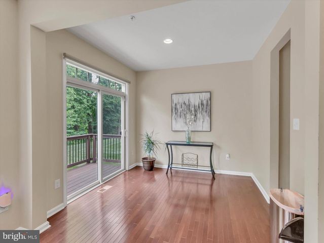 2805 TROTTER PARK LN, Lanham, MD 20706