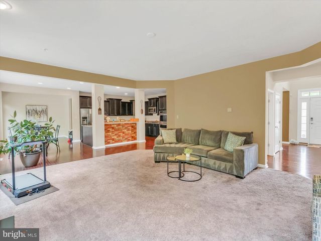 2805 TROTTER PARK LN, Lanham, MD 20706