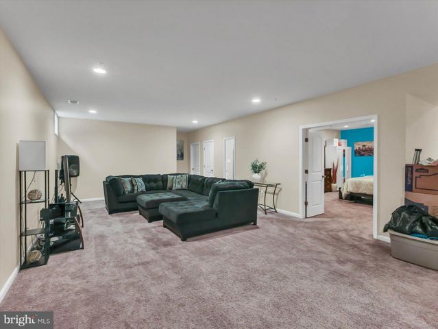 2805 TROTTER PARK LN, Lanham, MD 20706